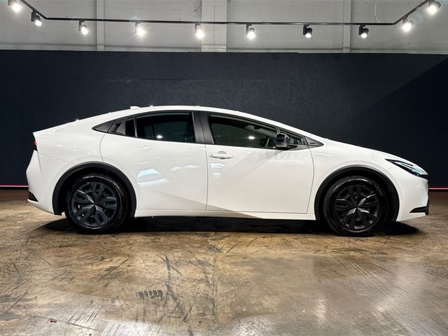 Image for 2024 Toyota Prius 1.8 HYBRID AUTOMATIC - CRUISE CONTROL - LANE KEEP ASSIST - REVERSE CAMERA - APPLE CAR PLAY / ANDROID AUTO