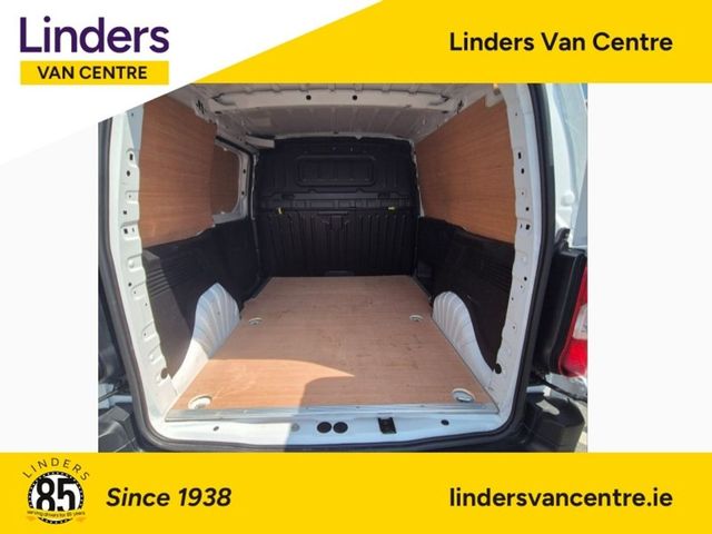 Image for 2024 Opel Combo 3 SEATS LOW KMS