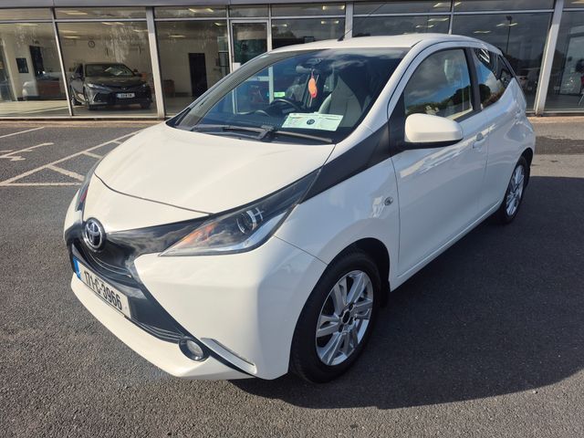 Image for 2017 Toyota Aygo 1.0 5-Door X-Play 