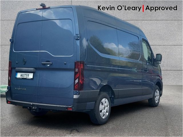 Image for 2026 Renault Master FWD MM35 dCi 170 AUTO Camera