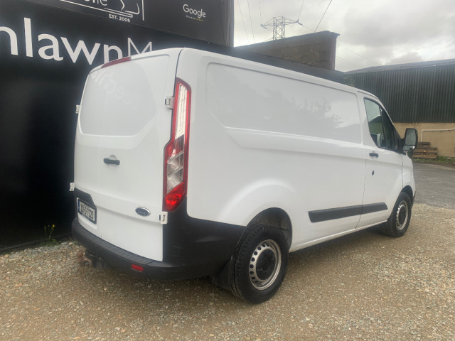 Image for 2022 Ford Transit Custom 2.0 TDCI 105 PS LEADER SWB // PRICE EXCL. VAT // 01/26 CVRT // ONE OWNER // FULL SERVICE HISTORY // 