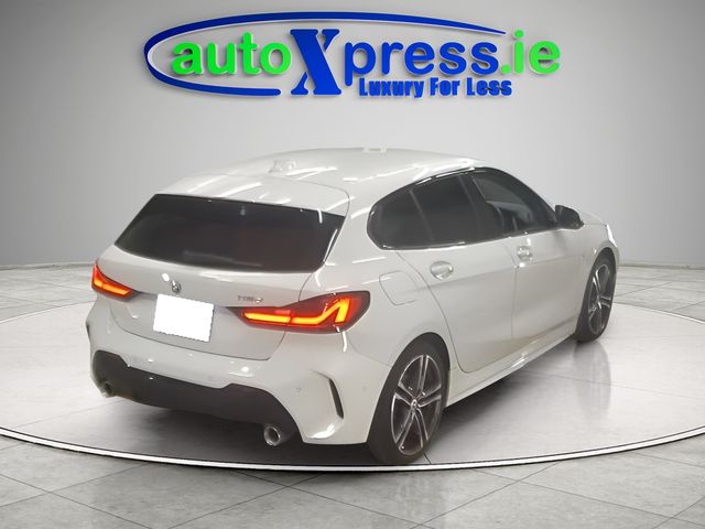 Image for 2022 BMW 1 Series 118d M-SPORT Automatic, Reversing camera