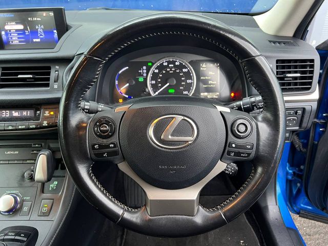 Image for 2018 Lexus CT 200h SE PLUS 1.8 HYBRID // REVERSE CAMERA // BLUETOOTH MUSIC // CRUISE CONTROL