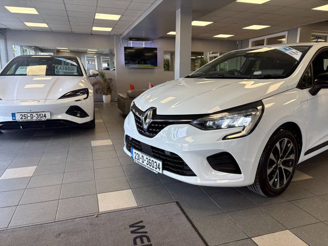 Image for 2023 Renault Clio Equilibre TCE 90 MY22.5 5DR
