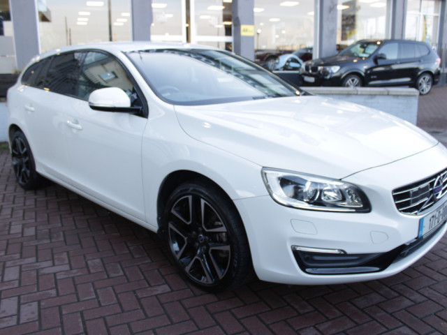 Image for 2017 Volvo V60 2.0D SE LUXURY EDITION 5DR ESTATE AUTO // ONLY 60, 000 KMS // STUNNING CAR IN MINT CONDITION // BUY WITH CONFIDENCE AA AND SIMI APPROVED DEALER 2025 // FINANCE ARRANGED // ALL TRADE INS WELCOME //