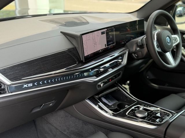 Image for 2026 BMW X5 xDrive50e M Sport