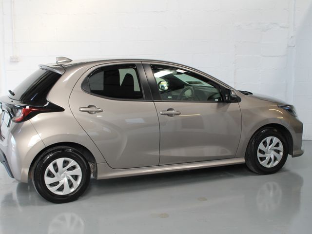 Image for 2021 Toyota Yaris Luna