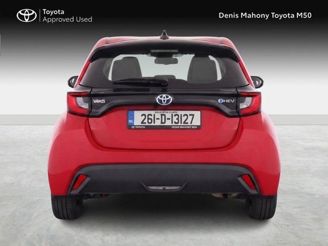 Image for 2026 Toyota Yaris Luna Hybrid