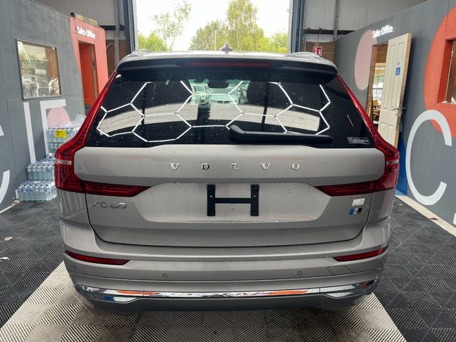 Image for 2022 Volvo XC60 2022 VOLVO XC60 RECHARGE PHVT 6AWD 30K KM AUTOMATIC 2.0// CRUISE CONTROL / 360 PARKING CAMERA / PANORAMIC SUNROOF/ ELECTRIC MEMORY & HEATED SEATS / APPLE CARPLAY AND MORE
