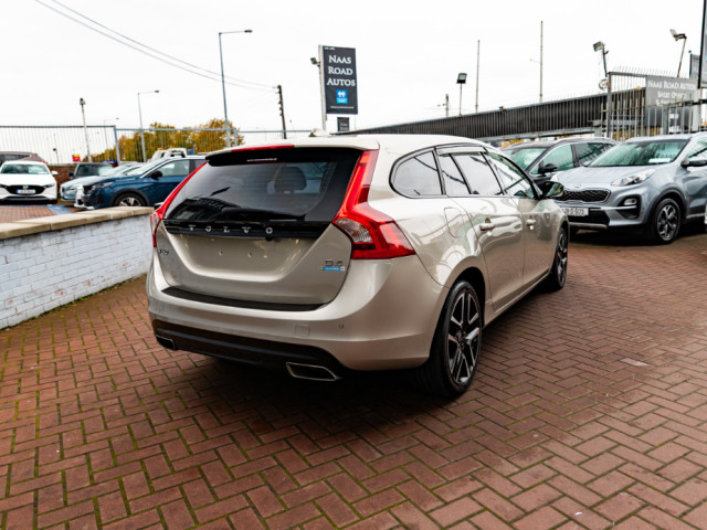 Image for 2017 Volvo V60 2.0D4 SE LUXURY DELUXE 5DR ESTATE AUTOMATIC // MINT CONDITION WITH ONLY 96, 000 KMS // BUY WITH CONFIDENCE AA AND SIMI APPROVED DEALER 2025 // FINANCE ARRANGED // ALL TRADE INS WELCOME // 
