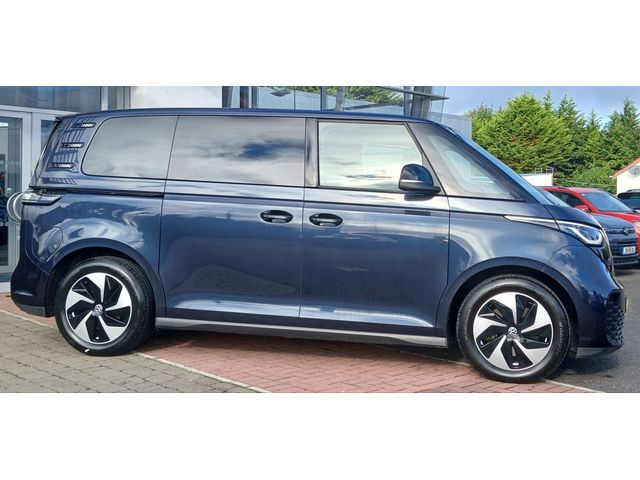 Image for 2022 Volkswagen ID. Buzz FIRST 77KWH 204BHP SWB **FULLY ELECTRIC, APP CONNECT, REAR VIEW CAMERA**