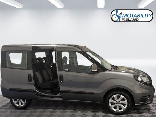 Image for 2020 Fiat Doblo Upfront Passenger Wheelchair Accessible