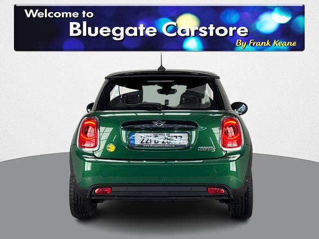Image for 2022 Mini Cooper SE AUTO COOPER L2**FRONT HEATED SEATS**MULTIFUNCTIONAL STEERING WHEEL**DUAL CLIMATE CONTROL**DIGITAL MEDIA DISPLAY**REVERSE CAMERA**PARKING SENSORS**KEYLESS START**FINANCE ARRANGED**