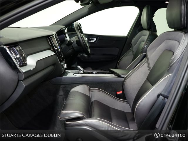 Image for 2023 Volvo XC60 T6 XC60 PLUS DARK: PANORAMIC SUNROOF, 19” DIAMOND CUT ALLOYS, ONYX BLACK METALLIC WITH CHARCOAL LEATHER, KEYLESS ENTRY, HEATED SEATS