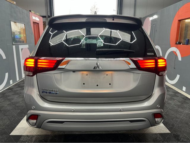 Image for 2018 Mitsubishi Outlander €19950 2018 MITSUBISHI OUTLANDER PHEV G 2.4 AUTOMATIC / CRUISE CONTROL / 360° CAMERA / ELECTRIC MEMORY & HEATED SEATS / HEATED STEERING WHEEL / PADDLE SHIFTERS