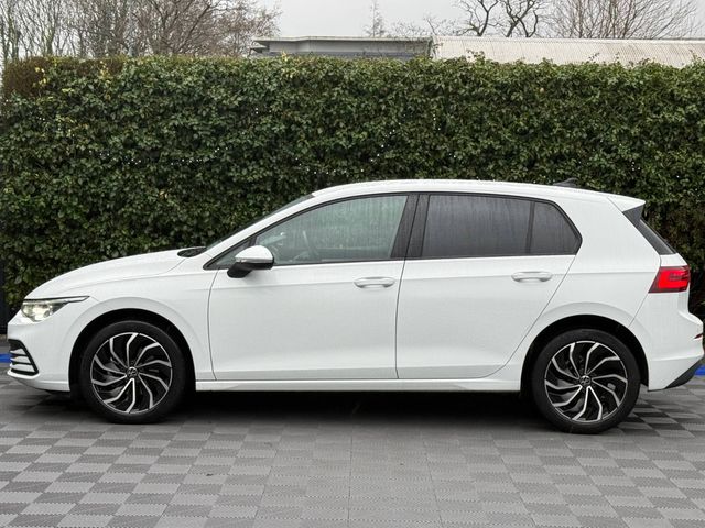 Image for 2024 Volkswagen Golf 1.0 eTSI // APPLE CARPLAY/ANDROID AUTO // DIAMOND CUT ALLOYS // DIGITAL CLUSTER