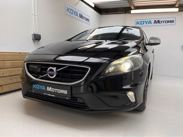 Image for 2016 Volvo V40 2.0 D4 DIESEL R-DESIGN EDITION AUTO // FULL PAN ROOF // BLACK SAPPHIRE METALLIC // IMMACULATE EXAMPLE // CRUISE CONTROL // PARK ASSIST // ELECTRIC MEMORY SEATS // KEYLESS GO // UPGRADED SPORT ALLOYS
