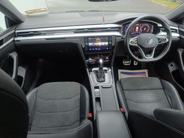 Image for 2023 Volkswagen Arteon 2.0TDI D7F 150HP R-LINE Panoramic Sunroof