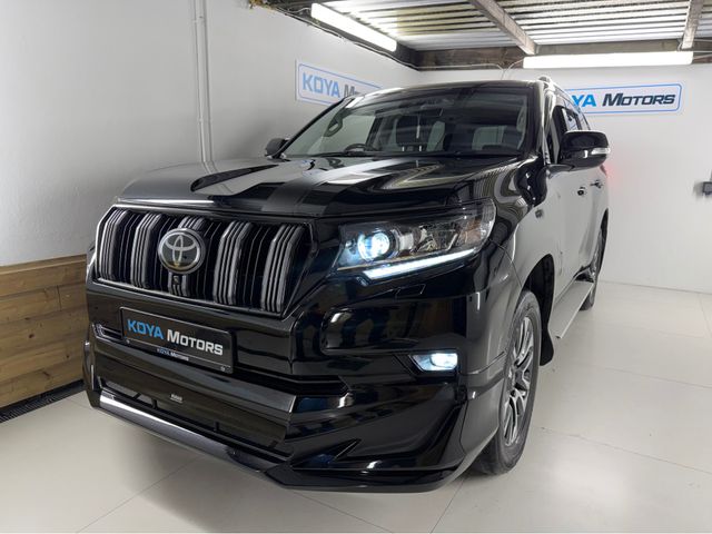 Image for 2022 Toyota Landcruiser 2.8 D-4D TZG BLACK EDITION AUTOMATIC 7 SEATER // MASSIVE SPEC FULLY LOADED // AIR SUSPENSION // PANORAMIC ROOF // HEATED/COOLED BLACK LEATHER // UPGRADED SPORT ALLOYS // STUNNING JEEP THROUGHOUT