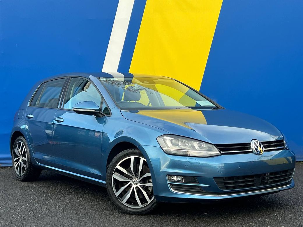 Image for 2015 Volkswagen Golf HIGHLINE 1.4 TSI AUTO // LOW MILEAGE // FULL SERVICE HISTORY // LEATHER HEATED SEATS 