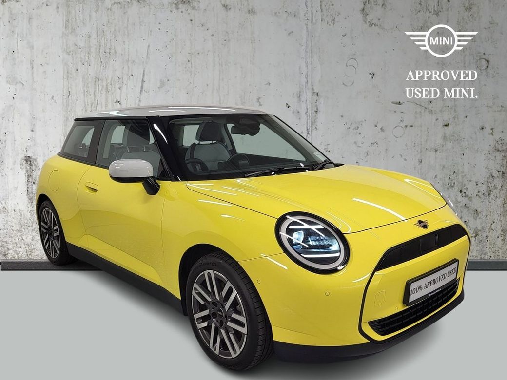 Image for 2024 Mini Cooper E Classic