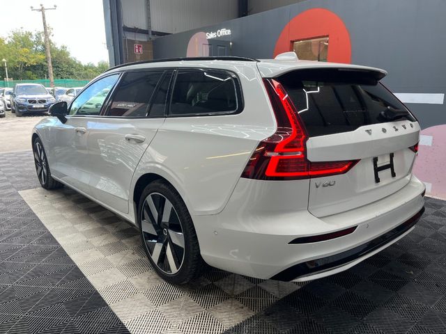 Image for 2025 Volvo V60 2025 VOLVO V60 4WD ULTRA T6 AWD PLUG-IN HYBRID 8K KM/ 2.0 AUTOMATIC / CRUISE CONTROL / PARKING CAMERA / ELECTRIC MEMORY & HEATED SEATS / PANORAMIC SUNROOF / APPLE CARPLAY & MORE