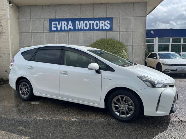 Image for 2017 Toyota Prius Alpha 7 SEATER AUTOMATIC HYBRID 1.8 PETROL //KEYLESS ENTRY//ADAPTIVE CRUISE CONTROL//