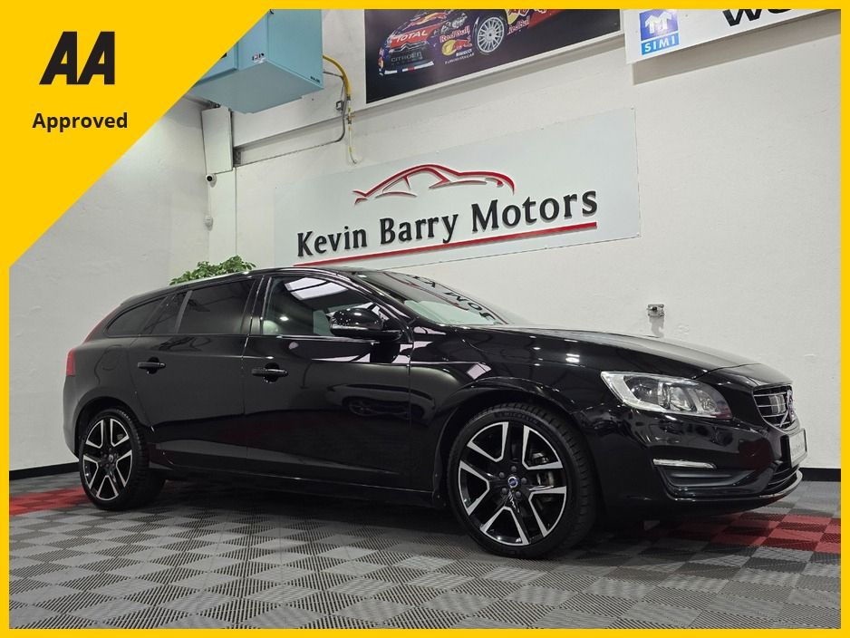 Image for 2017 Volvo V60 2.0 D4 DYNAMIC EDITION 190BHP AUTOMATIC **HIGH SPEC / 18" ALLOYS / ADAPTIVE CRUISE CONTROL / BLIND SPOT ASSIST / ELECTRIC & HEATED FRONT SEATS / FULL BLACK LEATHER / REVERSE CAMERA**
