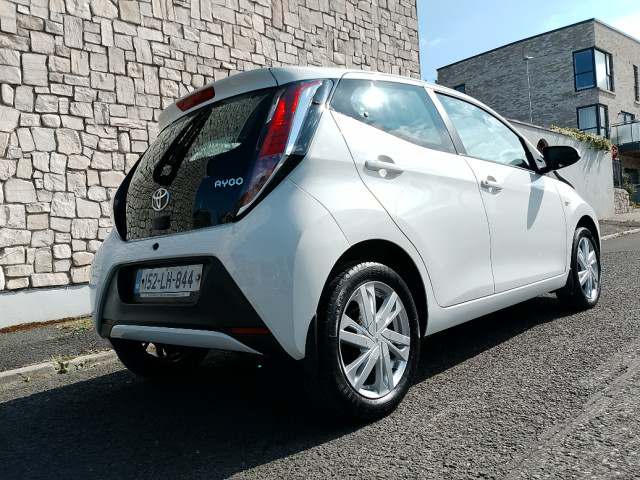 Image for 2015 Toyota Aygo 1.0 5DR X-play 4DR