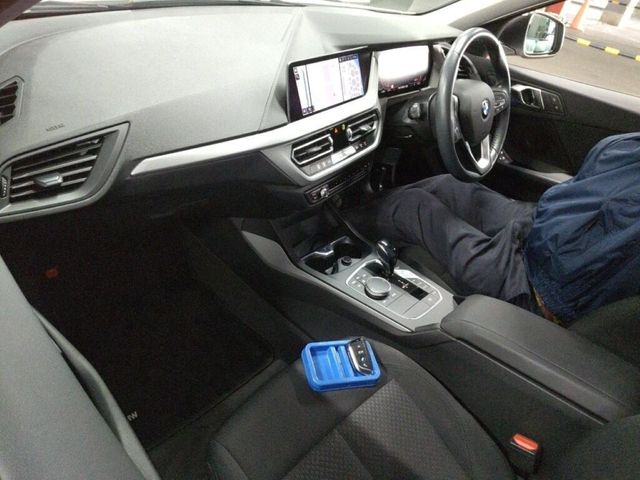 Image for 2021 BMW 1 Series 1.5 AUTOMATIC PLAY EDITION - NEW MODEL - FACTORY ALLOYS - CRUISE CONTROL - REAR CAMERA