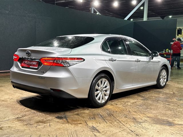 Image for 2019 Toyota Camry G SPEC - HYBRID 2.5L AUTOMATIC - FACTORY ALLOYS - CRUISE CONTROL - REVERSE CAMERA 