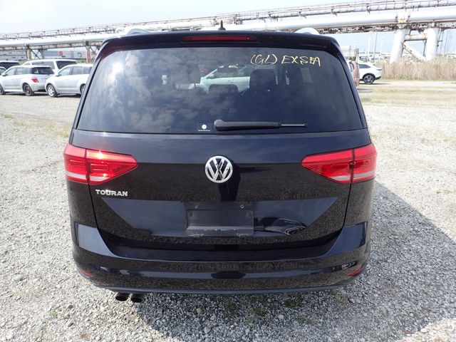 Image for 2018 Volkswagen Touran 7 SEATER=1.4 TSI COMFORTLINE PRO PLUS PETROL AUTOMATIC // REVERSING CAMERA // CRUISE CONTROL // LANE ASSIST // TOP SPEC // UPGRADED ALLOYS // FOGS // VW MATRIX LIGHTING // FULL PRIVACY PACK