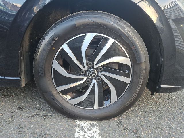 Image for 2023 Volkswagen Polo LIFE 1.0TSI 95HP MANUAL