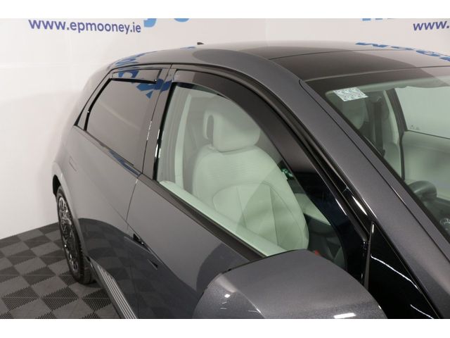 Image for 2025 Hyundai Ioniq 5 PLATINUM 84 kWh EV LOW MILEAGE 