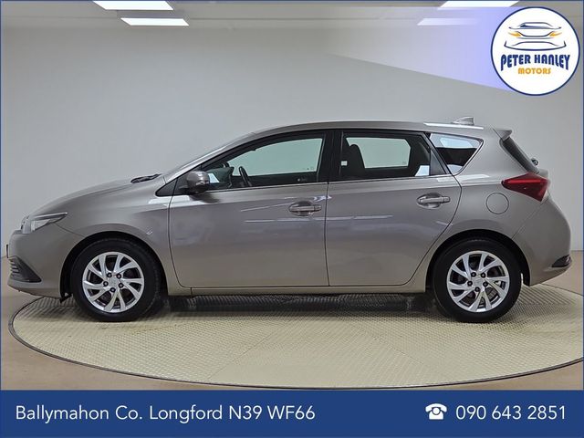 Image for 2016 Toyota Auris 1.4 D-4D (90) 5Dr Luna