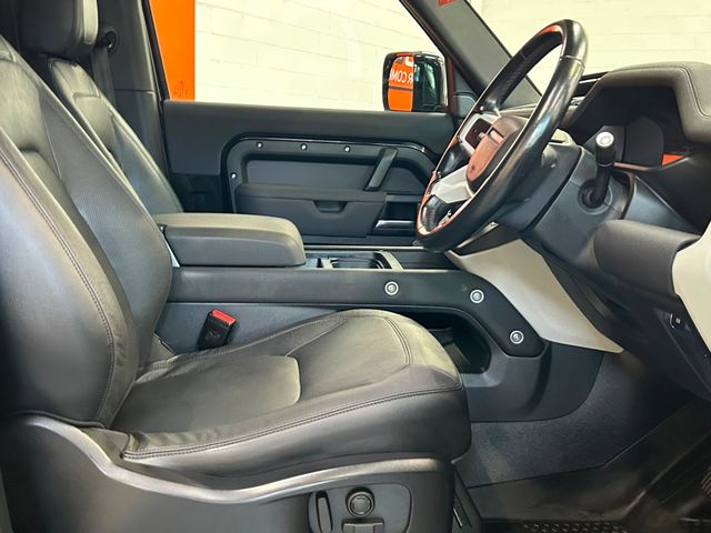 Image for 2023 Land Rover Defender HARD TOP SE #38