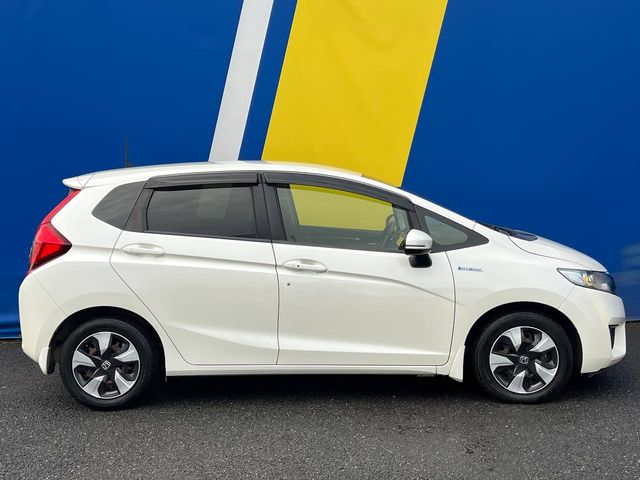 Image for 2017 Honda Fit F-PACKAGE 1.5 HYBRID // NEW 2 YEAR NCT // DIGITAL CLIMATE CONTROL // REVERSE CAMERA
