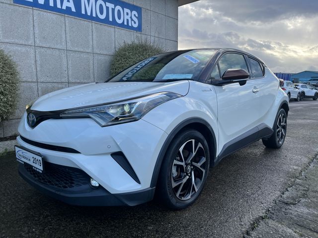 Image for 2019 Toyota C-HR SOL HYBRID AUTOMATIC 1.8 PETROL //HIGH SPEC//HALF LEATHER HEATED SEATS//KEYLESS ENTRY//ADAPTIVE CRUISE CONTROL//