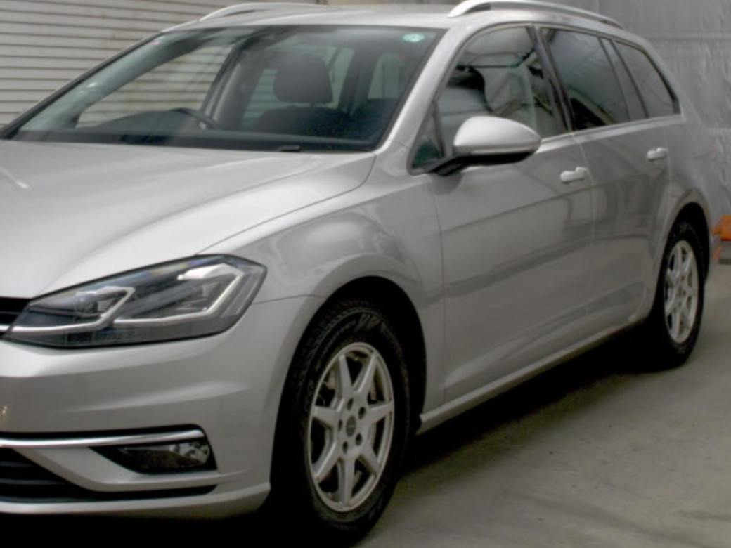 Image for 2017 Volkswagen Golf 1.2 Estate Petrol Auto