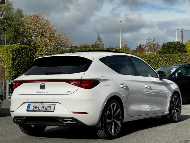 Image for 2021 SEAT Leon 1.5TSI 150HP FR 5DR *PAN ROOF & 1 OWNER*