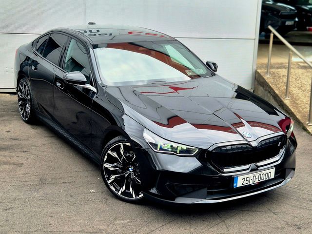 Image for 2025 BMW i5 40 eDrive (335bhp), Panoramic Sunroof, 21" Alloys CarPlay/Android Auto - First Registered in April 2025 - Trade in Price €54, 999