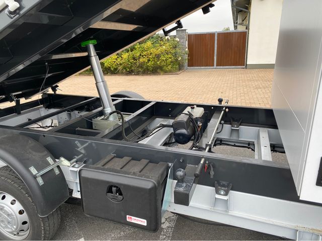 Image for 2025 Citroen Relay TIPPER, TOOL BOX, EX VAT, 