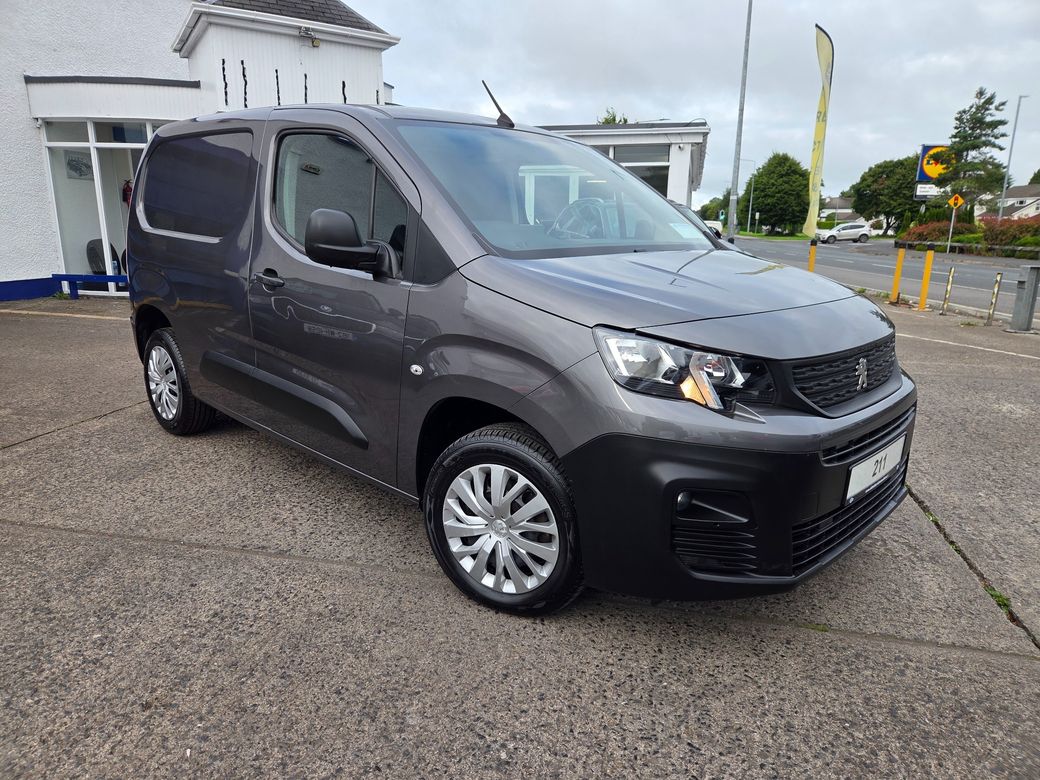 Image for 2021 Peugeot Partner BLUEHDI PROFESSIONAL L1