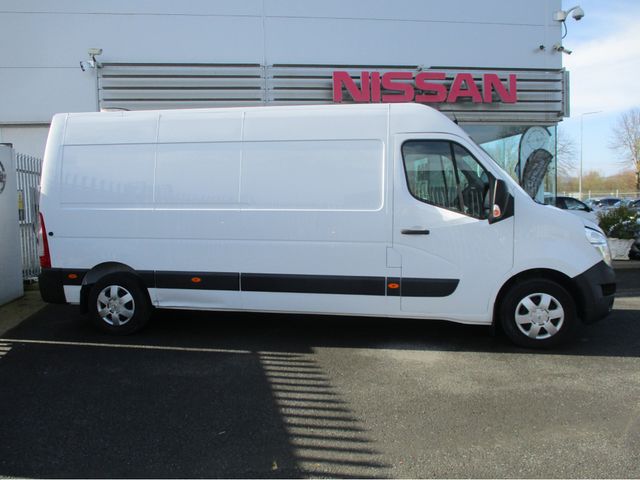 Image for 2022 Nissan Interstar L3 H2 135 FWD A/C MY22 TAIL LIFT