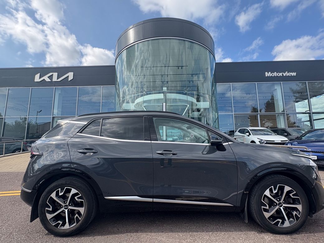 Image for 2022 Kia Sportage K3 1.6D 1 owner from new! Warranty Until 2029! *PRESTINE CONDITION* Touch Screen Infotainment System, Widescreen Cockpit, Roof Rails, Sat Nav, Heated Seats 