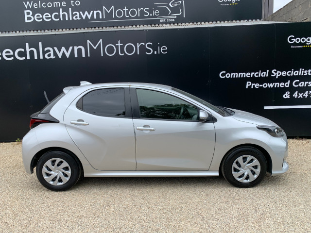 Image for 2021 Toyota Yaris X HYBRID AUTOMATIC 1.5 PETROL // GREAT CONDITION // REVERSE CAMERA, CRUISE AND KEYLESS START // 