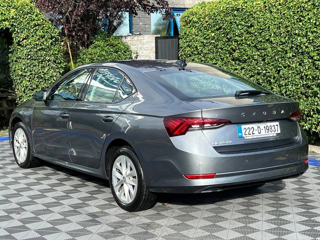 Image for 2022 Skoda Octavia AMBITION 2.0 TDI // APPLE CARPLAY/ANDROID AUTO // REVERSE CAMERA // DUAL ZONE CLIMATE CONTROL