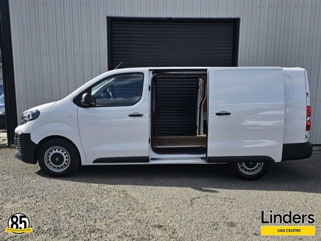 Image for 2025 Opel Vivaro LWB - LOW KMS / PLY LINED 
