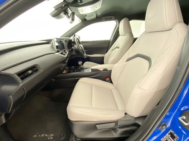 Image for 2022 Lexus UX 250H Dynamic