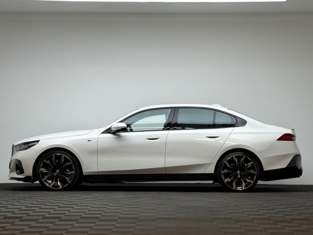 Image for 2024 BMW i5 40 M SPORT